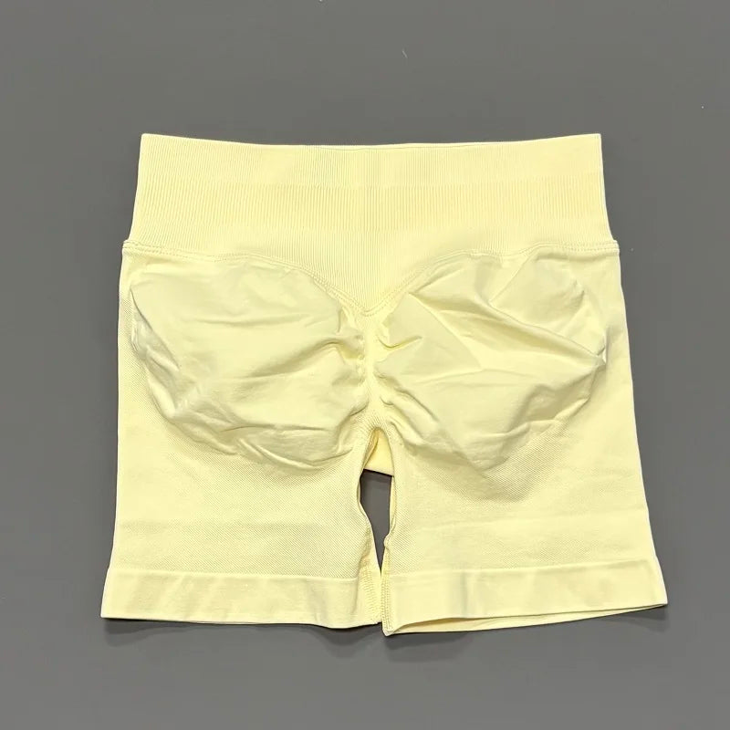 Short Débora