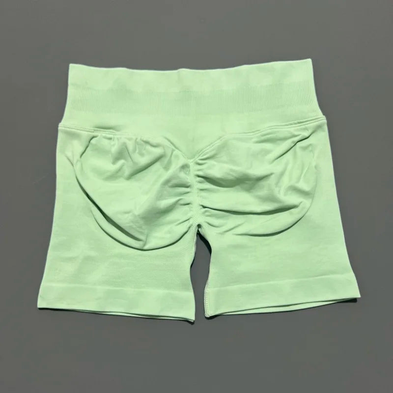 Short Débora