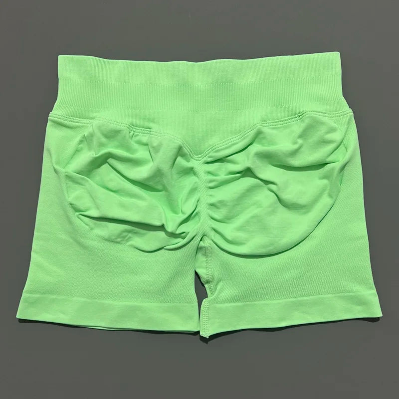Short Débora
