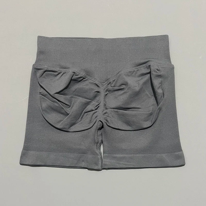 Short Débora