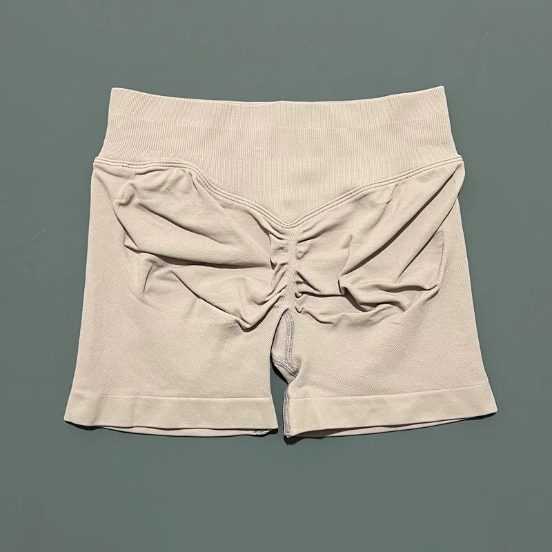 Short Débora