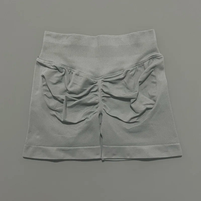 Short Débora