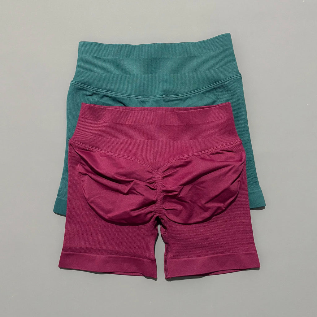 Short Débora