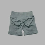 Short Débora